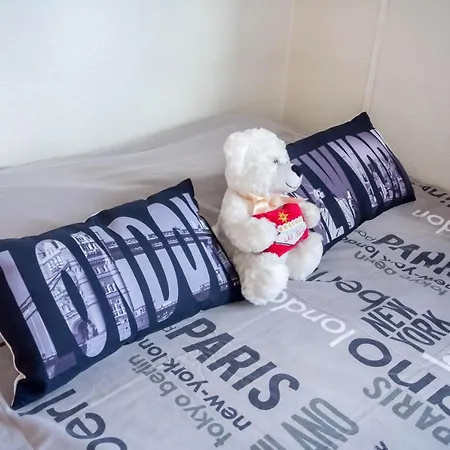 Travel Homes - The Eastside, Parking And Downtown *