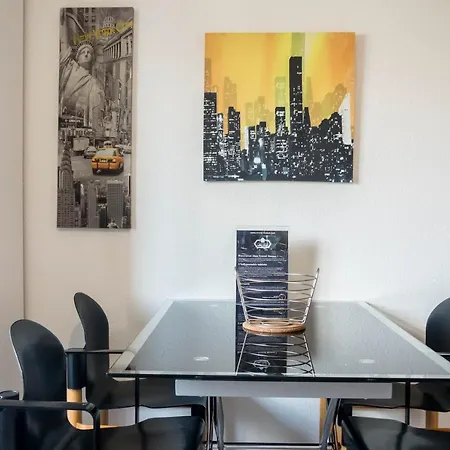 Travel Homes - The Eastside, Parking And Downtown Appartamento