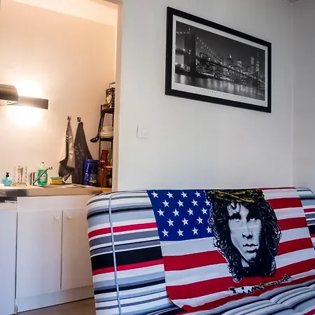 Travel Homes - The Eastside, Parking And Downtown *