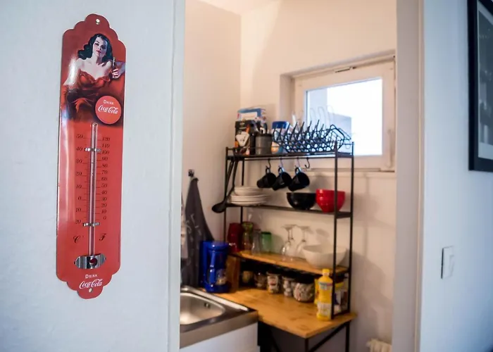 Travel Homes - The Eastside, Parking And Downtown *